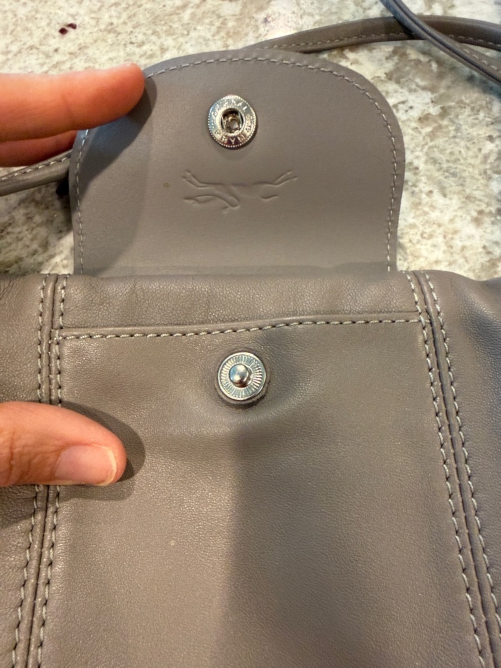 Longchamp Mini Crossbody Bag in Gray leather- Excellent condition. Barely used. - Picture 6 of 6